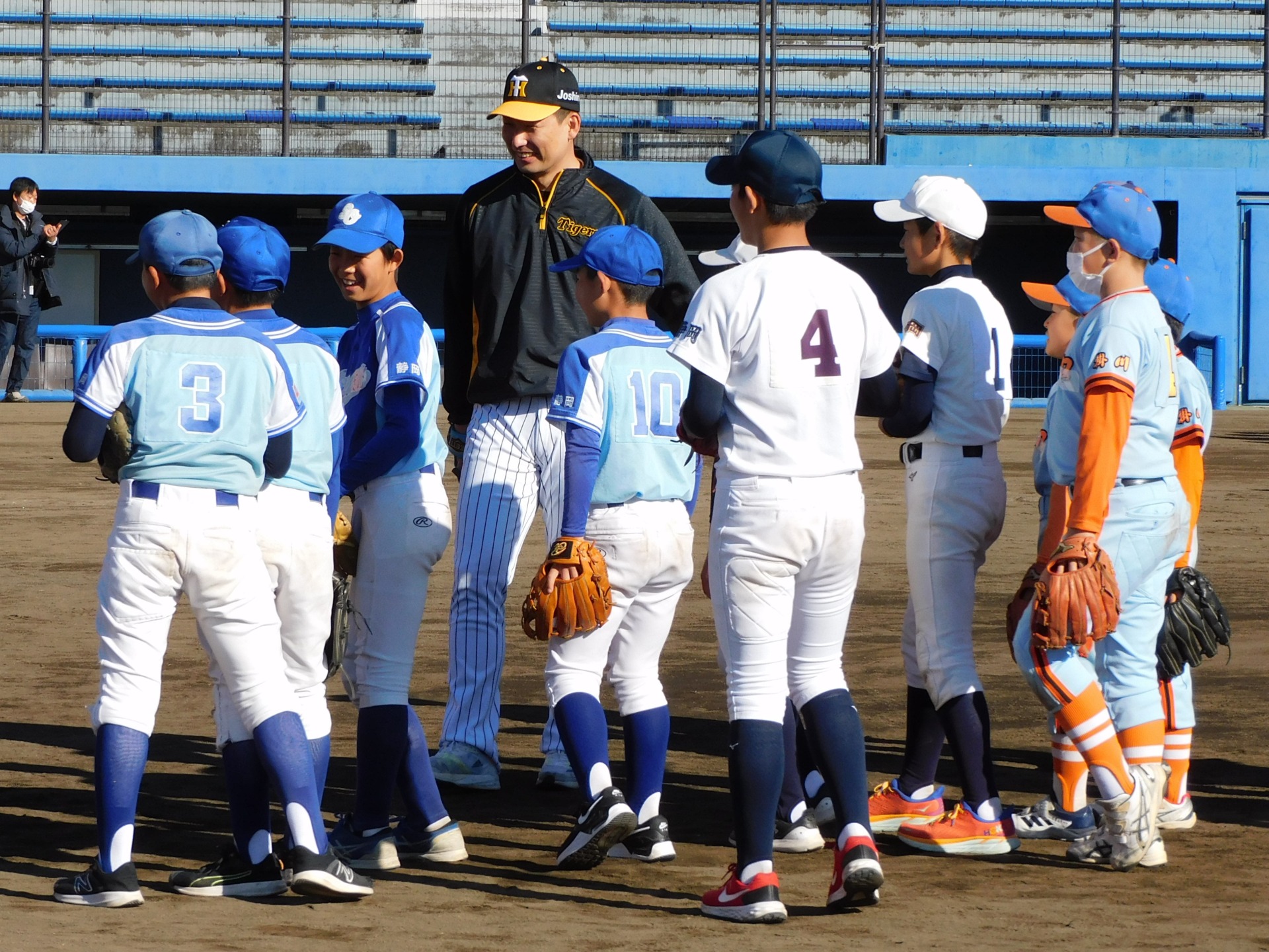 阪神の中継ぎエースが「負けたくない球団」は？　ケガから復帰目指す左腕は「ヤクルト」