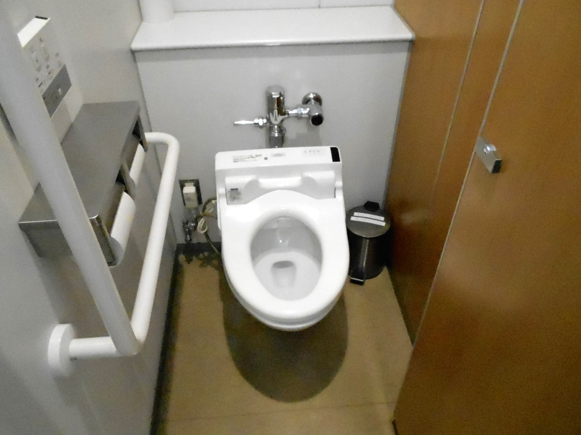 男性用トイレでもサニタリーボックスの需要高まるワケ　静岡市でも13施設に設置
