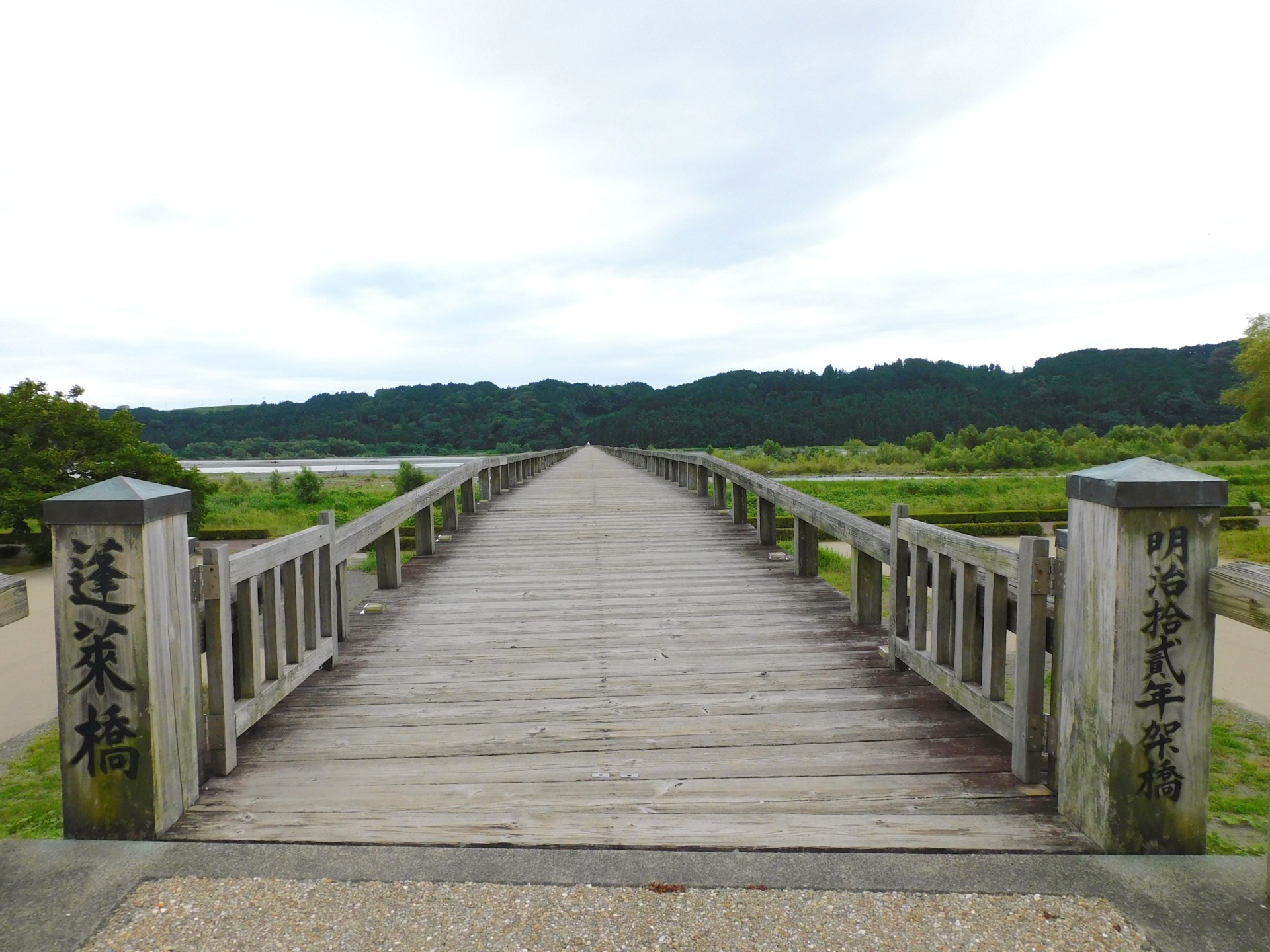 まるで時代劇の世界　ギネス認定された世界一長い木造歩道橋　ドラマのロケ地にも