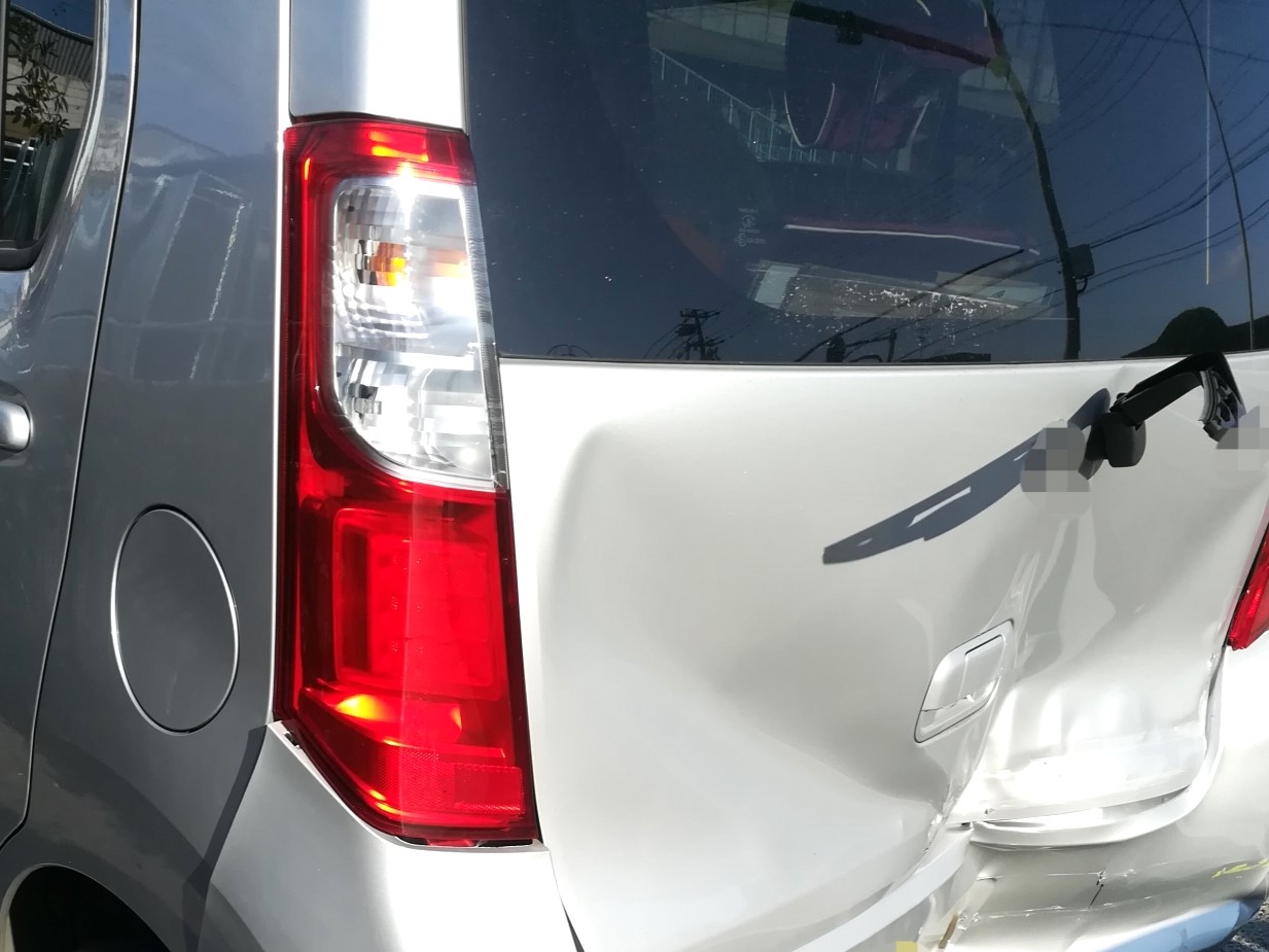 静岡市で竜巻発生　突風による車の被害は自動車保険で補償される？他人の車を傷つけたら？
