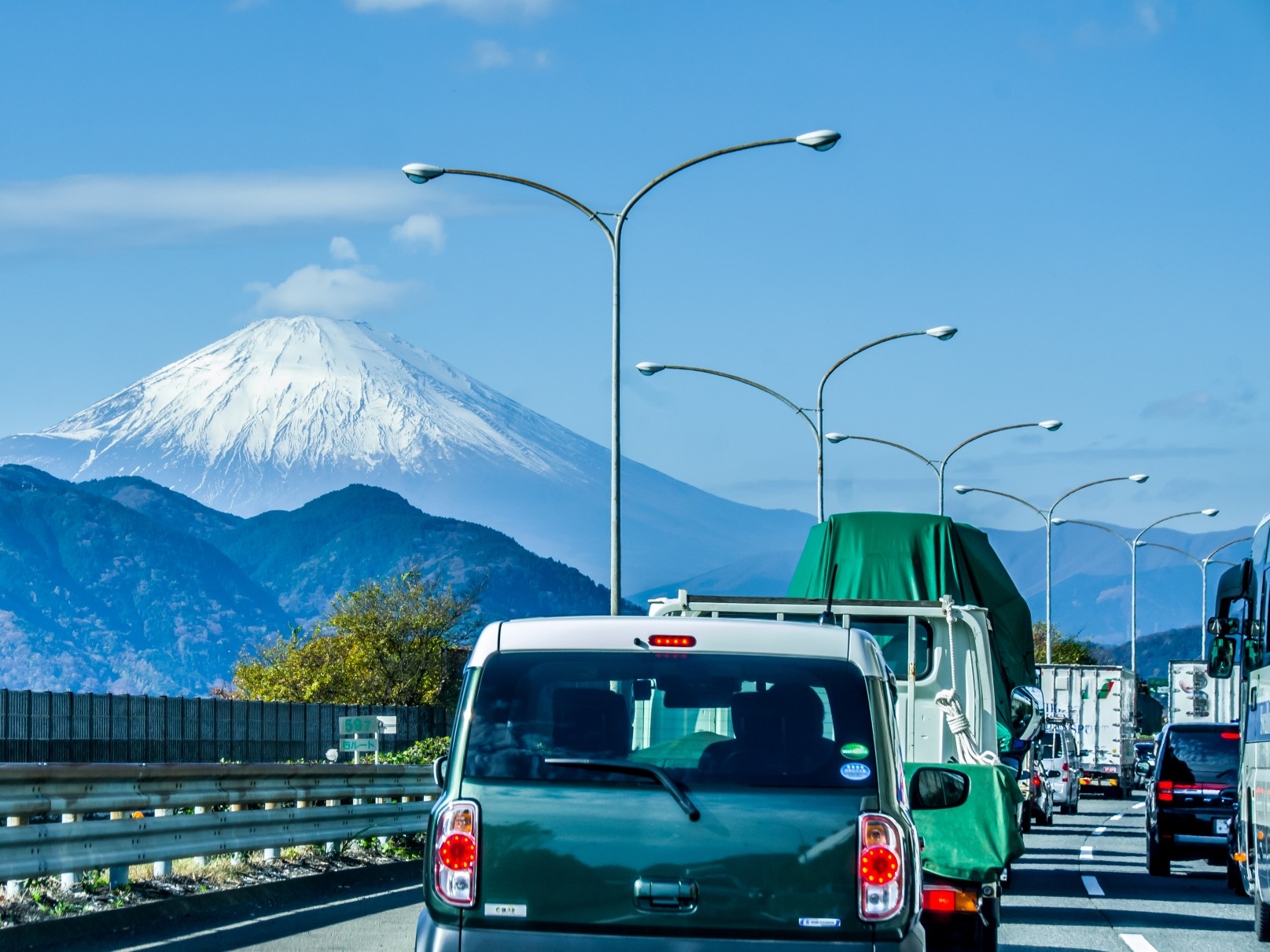 年末年始の高速道路　10キロ以上の渋滞予測1.5倍　静岡県内は5回　ピークはいつ？
