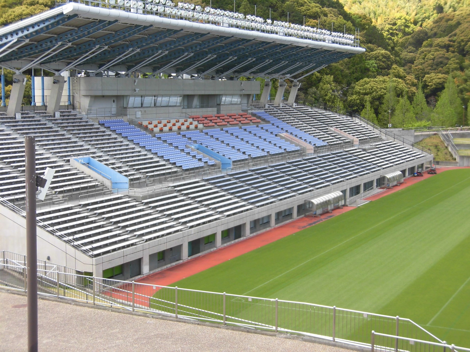 静岡県内のJリーグ4クラブ　小学生親子3200組を無料招待　目的は子どもの健全育成