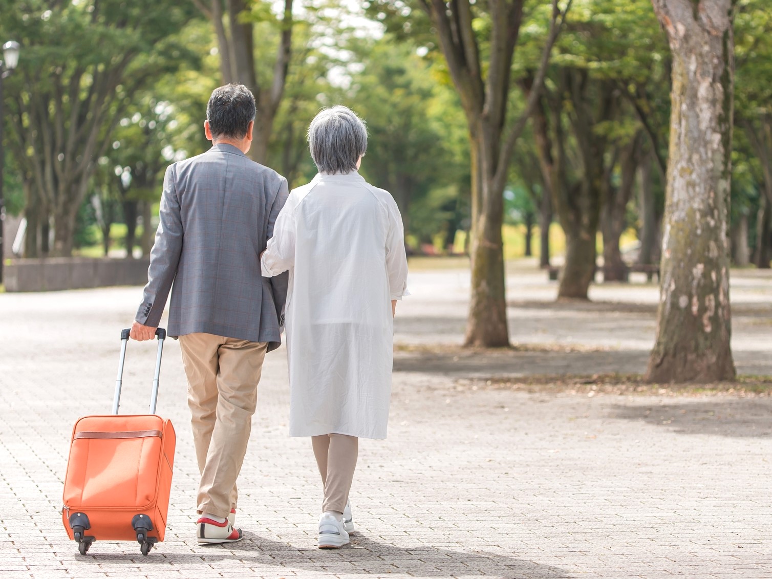 シニアが過去1年で買って良かった物1位は？　「来世も配偶者と結婚したい？」は男女で大差