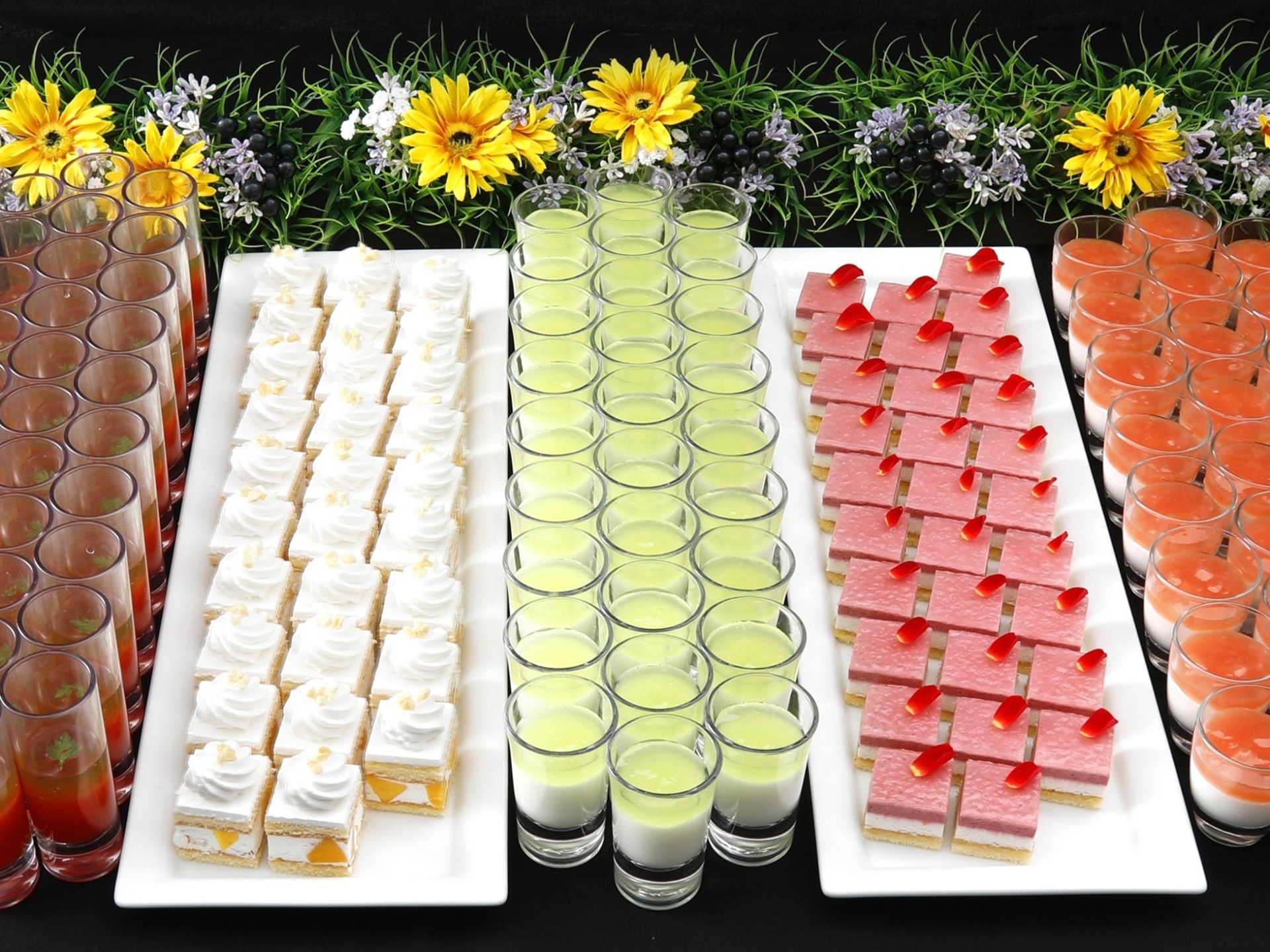 焼肉もスイーツもジェラートも食べ放題　“ホテル級”ビュッフェに夏限定の新作13品　静岡県にも2店舗