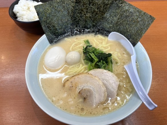 スープ飲み干すと特典「まくり券」　人気ラーメンチェーン　静岡市に2店舗目オープン