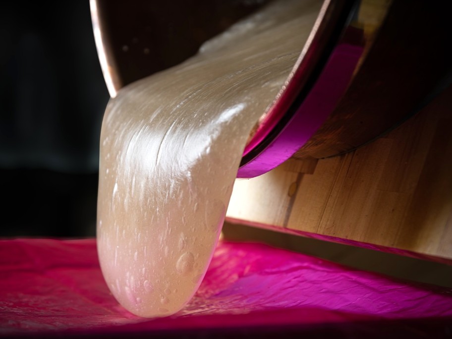 「とろとろすぎる」と話題のわらび餅 “あの専門店”が静岡県に初上陸 伊東市にオープン